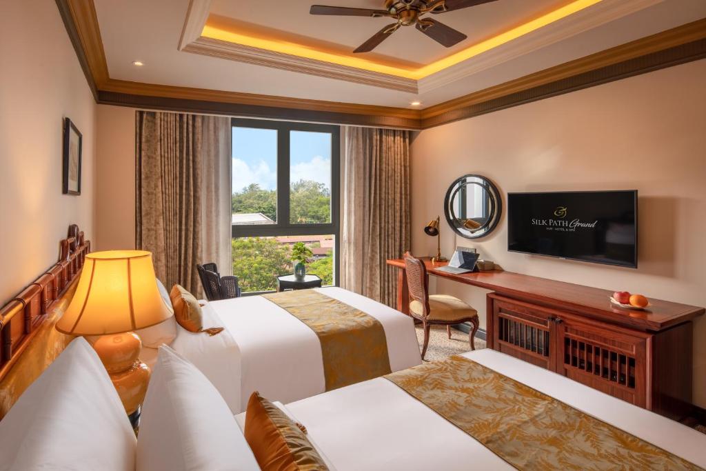 Silk Path Grand Hue Hotel - 3