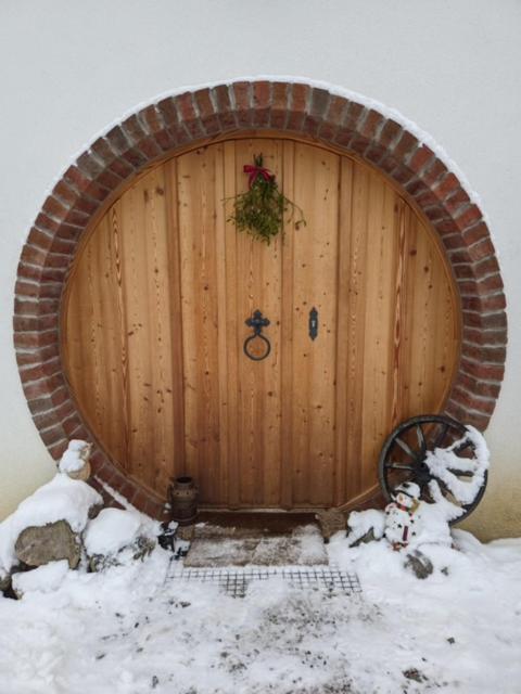 Hobbithöhle v zimě