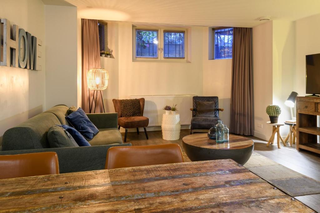 
Apartment - Souterrain
