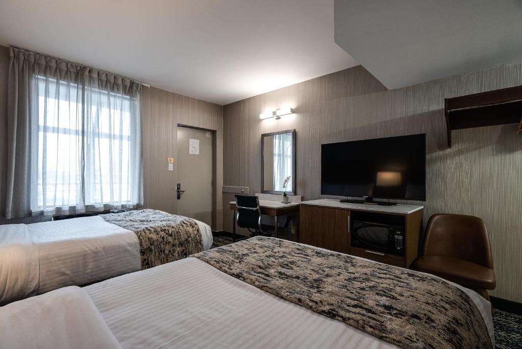 Monte Carlo Inn Toronto West Suites - Resim 35