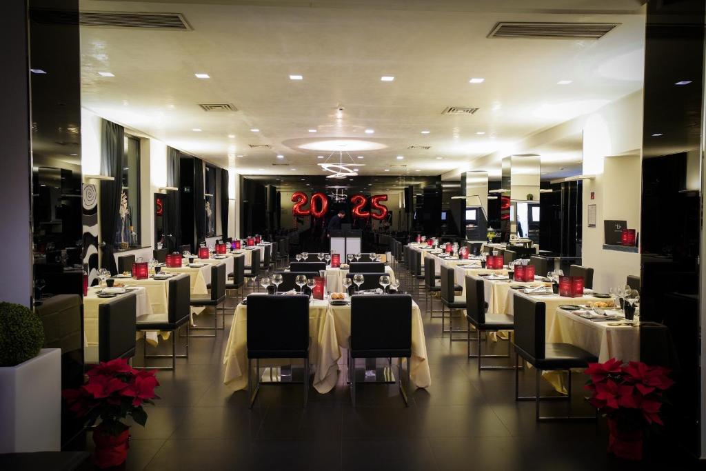 Restaurace v ubytování LHP Hotel Montecatini Palace & SPA