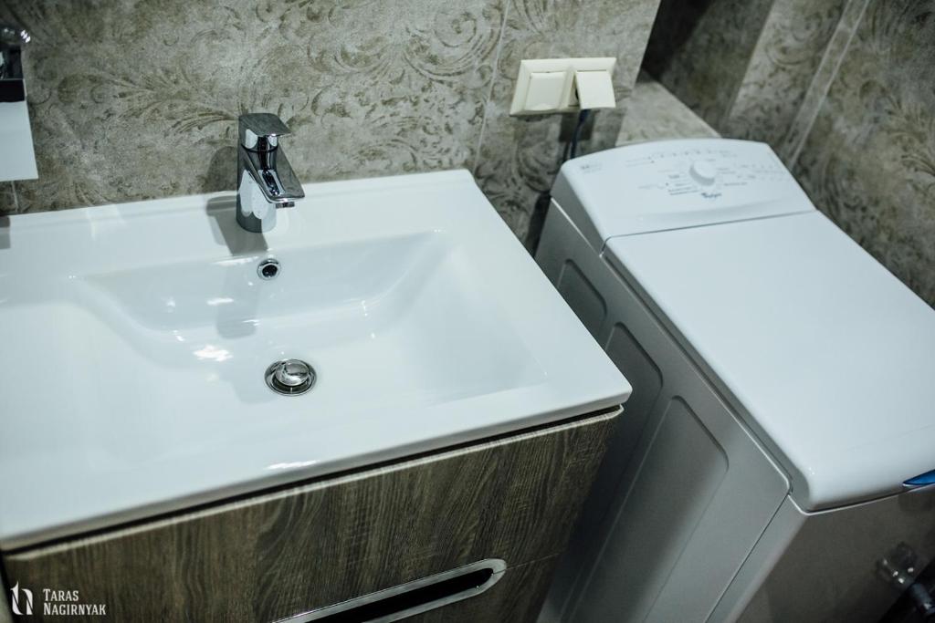 Apartament 7 Chernivtsi фото 6