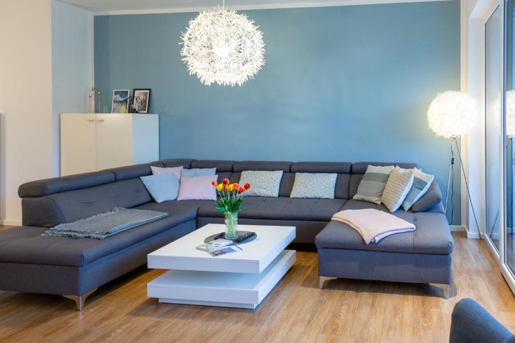 MiCasa OL - Deluxe Apartment mit Stil - Carport Stellplatz - Küche - WLAN - 3,7 KW Steckdose für E Auto - Terrasse - 11