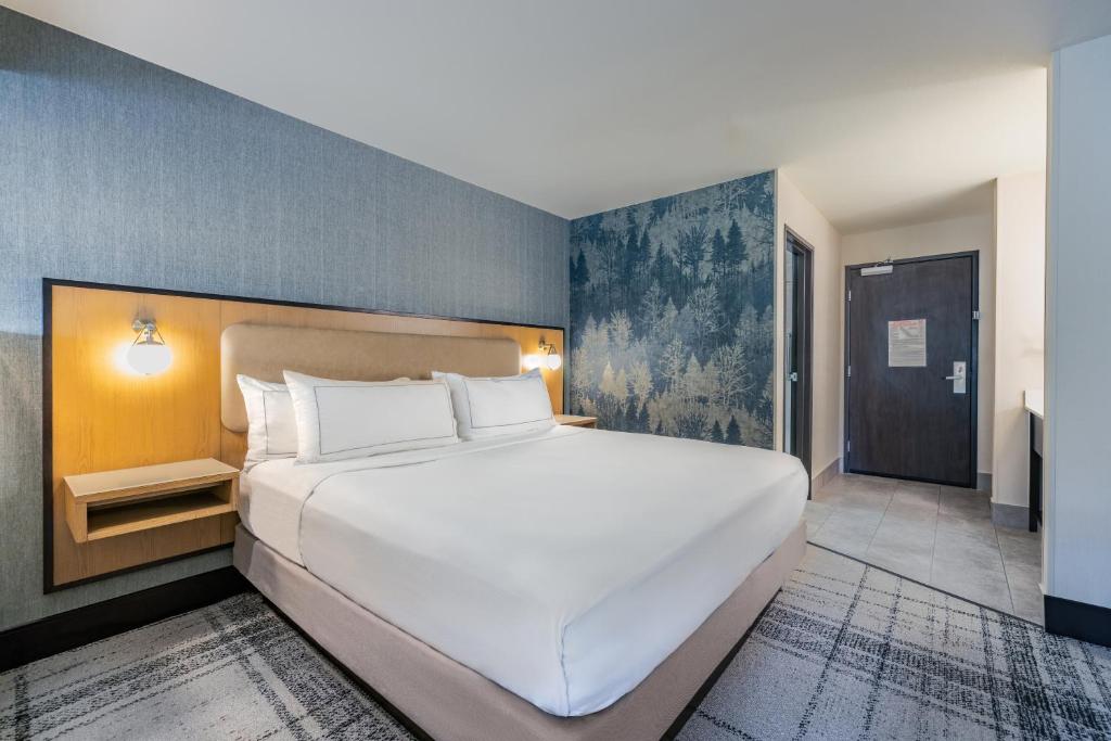 The Newberry Hotel Bend, Tapestry Collection by Hilton photo