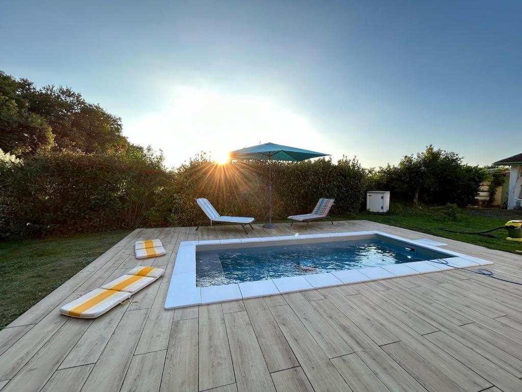 Πισίνα στο ή κοντά στο Studio Cosy des Landes