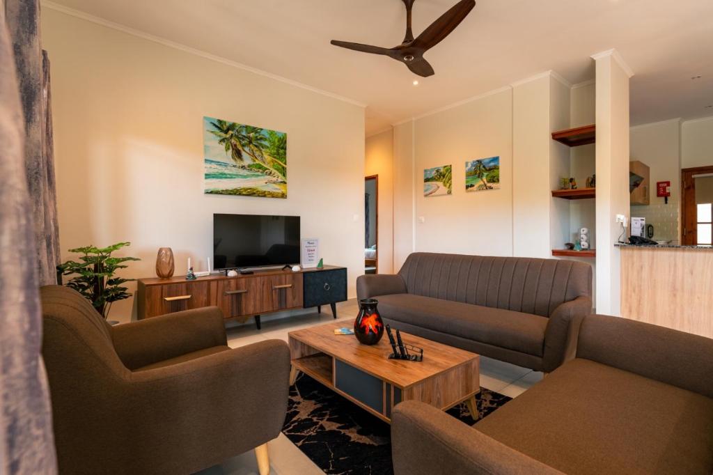 TV a/nebo společenská místnost v ubytování Aran Apartments