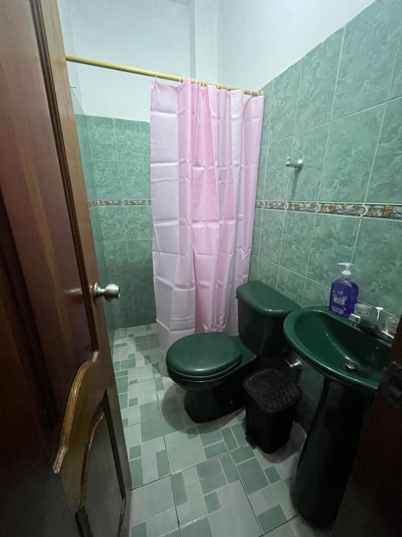 Ένα μπάνιο στο Apartamento Amoblado en Doradal