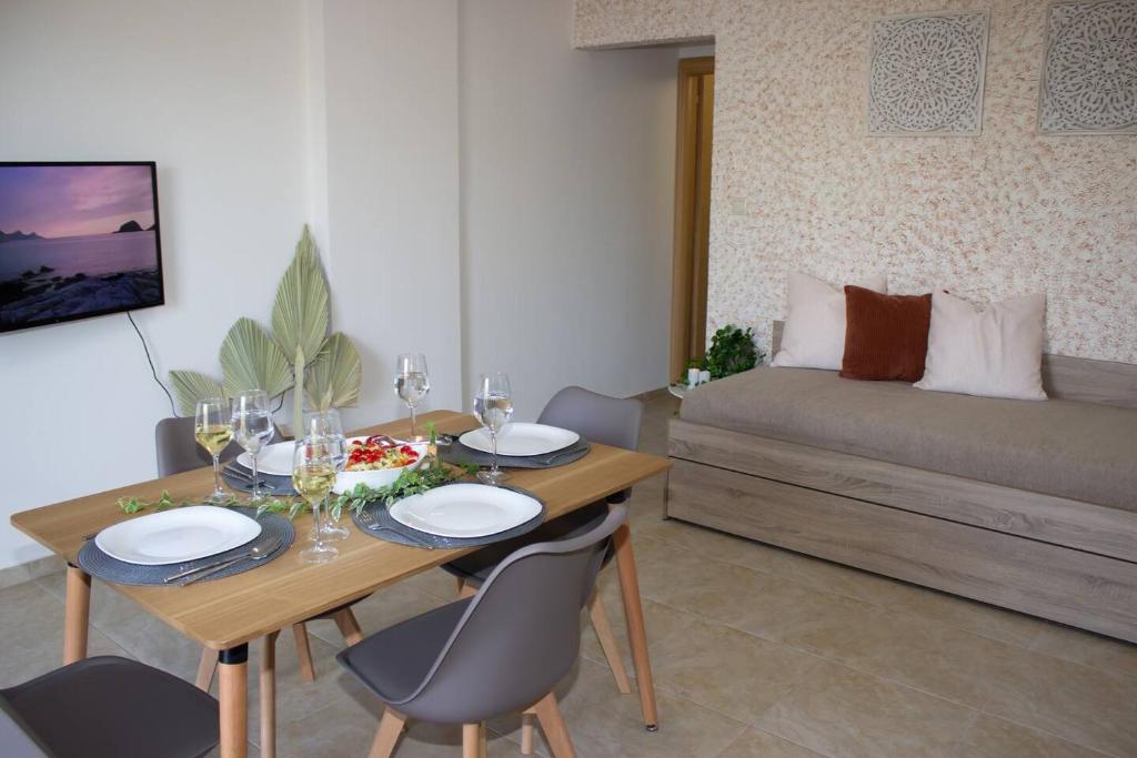 Posezení v ubytování Maistro Suites With Pool, Matala