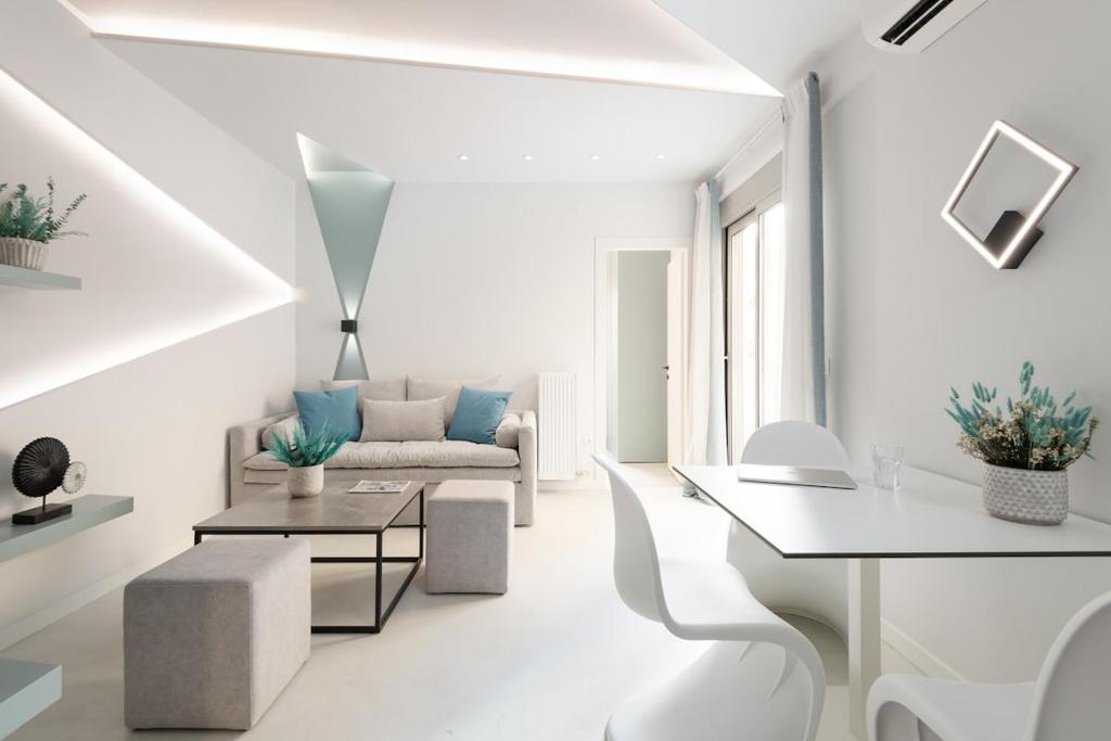 Futuristic chic oasis in the heart of the city