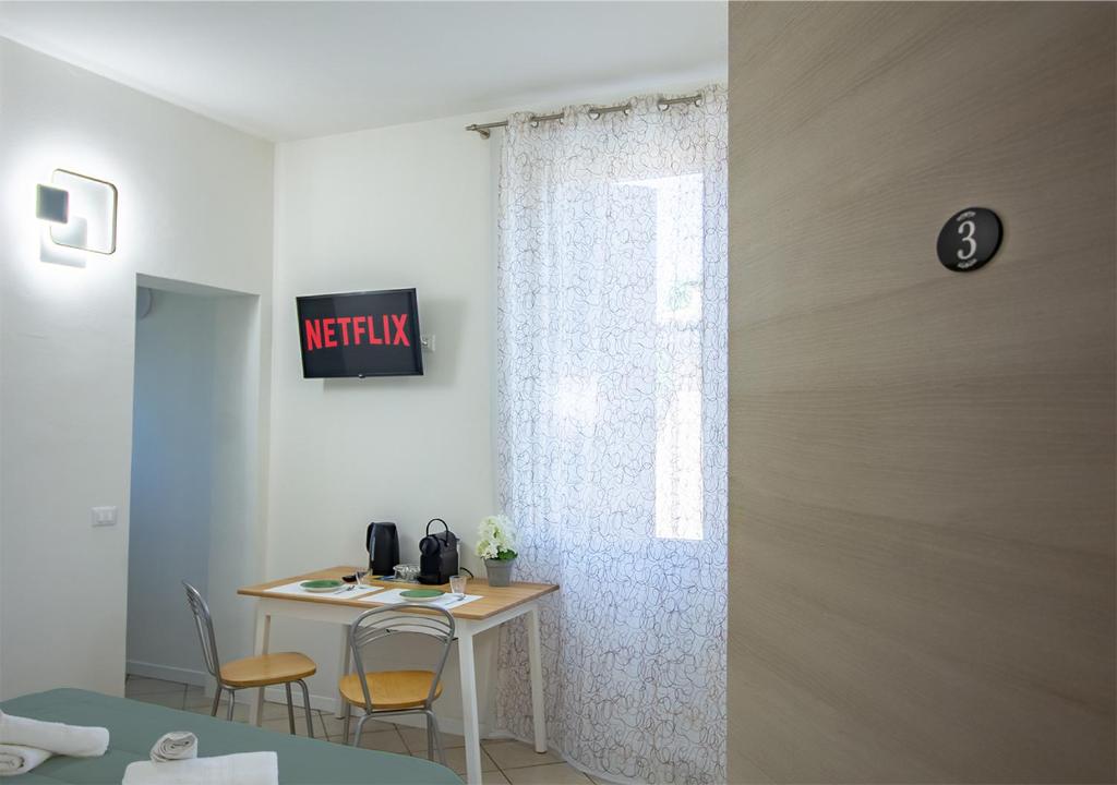 Athena Rooms - Parcheggio privato - Double Room With Private Bathroom