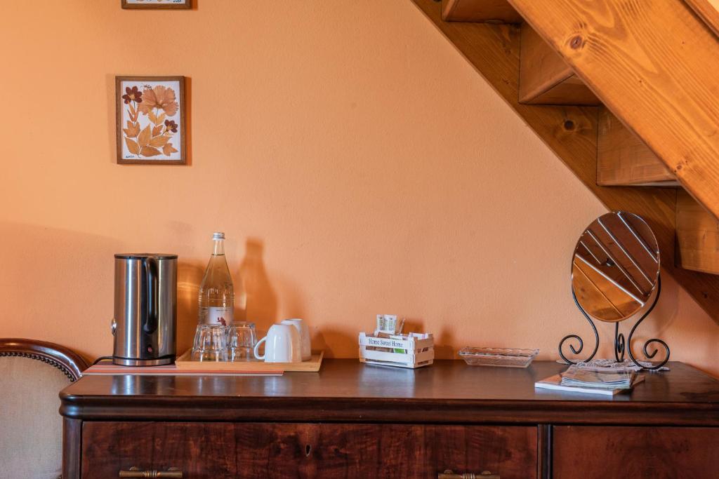 Príslušenstvo na prípravu kávy alebo čaju v ubytovaní Country House Cascina Orto