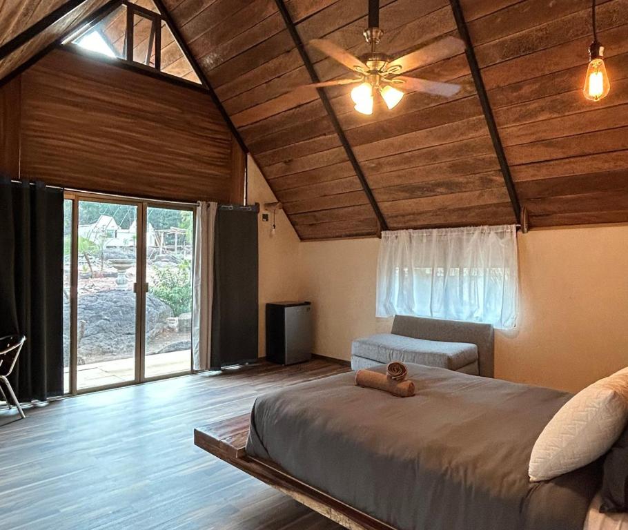 Postel nebo postele na pokoji v ubytování Taanah Glamping