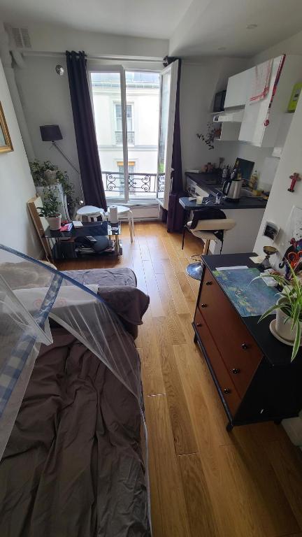 Photo de la galerie de l'établissement Studio with confortable bed, à Paris
