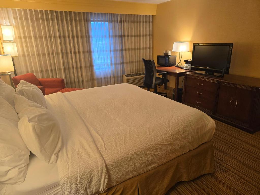 Country Inn & Suites by Radisson, Convention Center - Room King Avec Balcon - Non Fumeurs