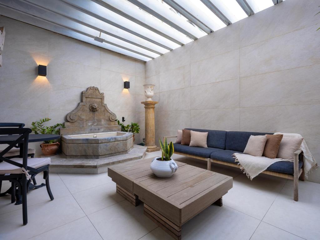 Posezení v ubytování O:Live Boutique Hotel, A Small Luxury Hotel of the World