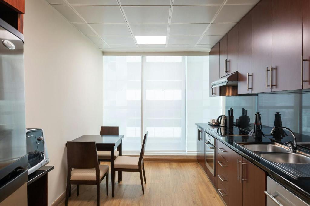 Four Points by Sheraton Sheikh Zayed Road - Resim 25