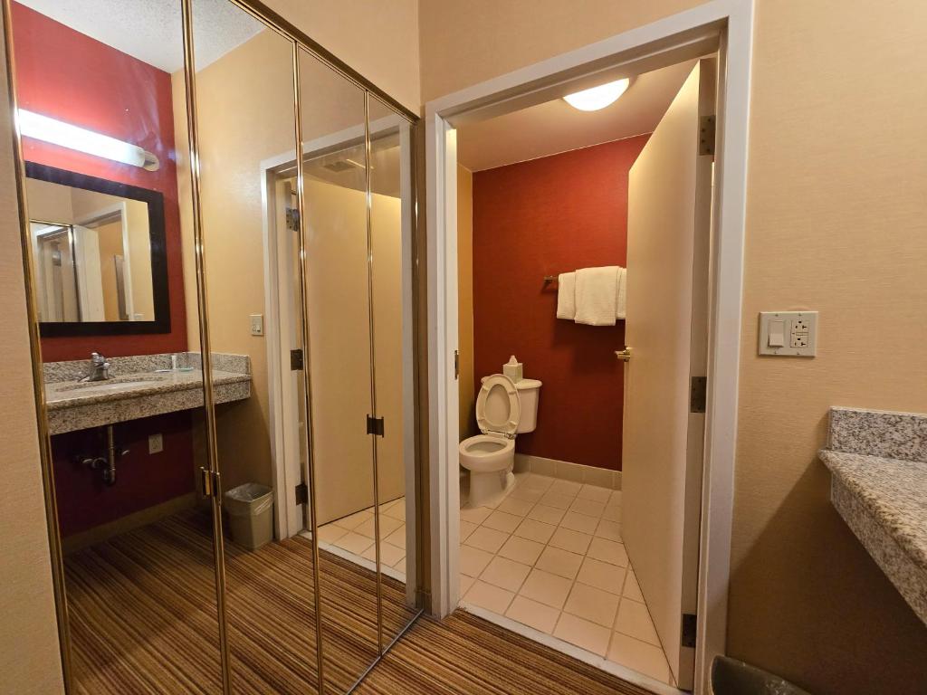 Country Inn & Suites by Radisson, Convention Center photo