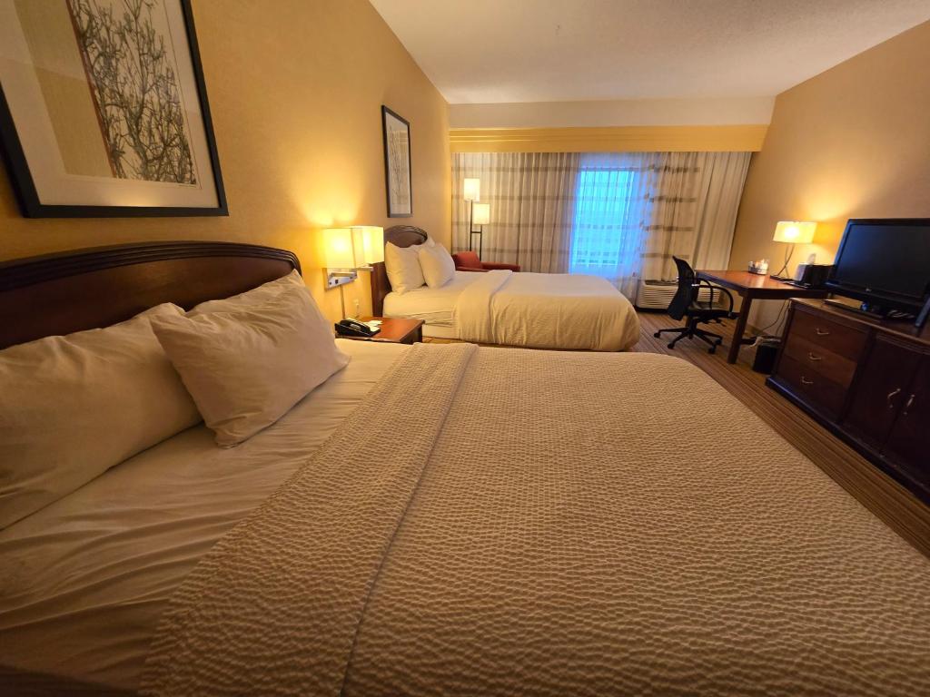Country Inn & Suites by Radisson, Convention Center - Chambre Queen Avec Deux Lits Queen