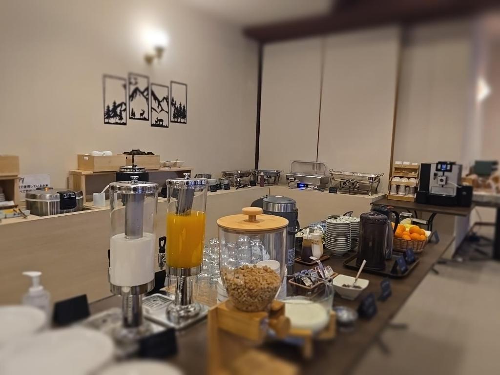 Jídlo v hostelu nebo okolí