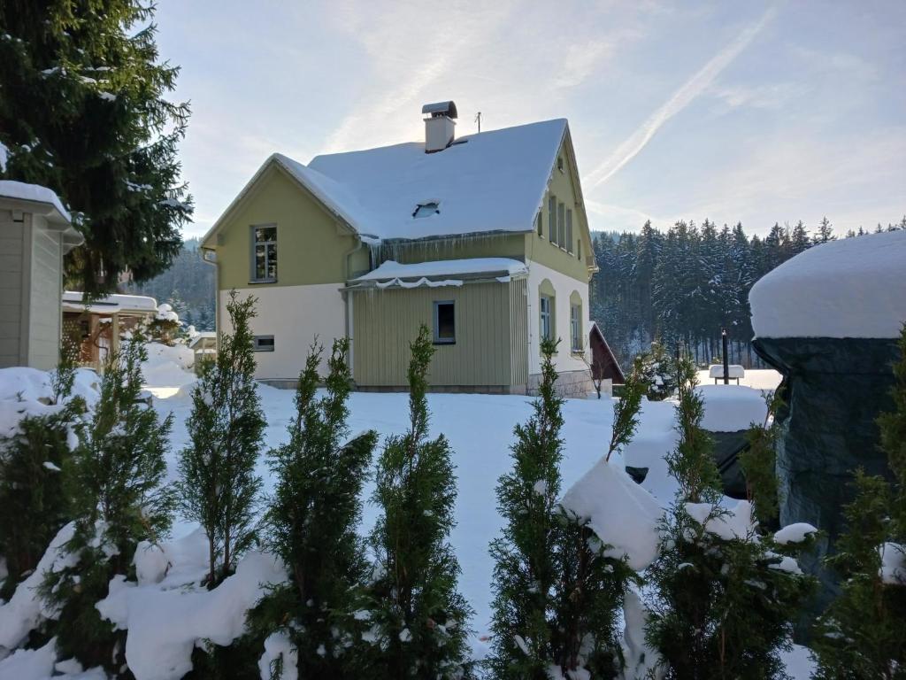 Family retreat in Bohemia with sauna v zimě