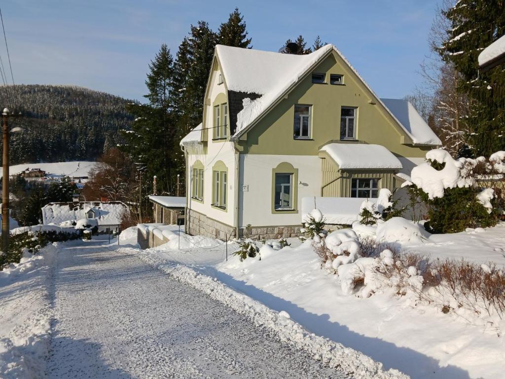 Family retreat in Bohemia with sauna v zimě