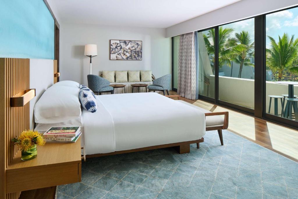 OUTRIGGER Kona Resort and Spa - 
