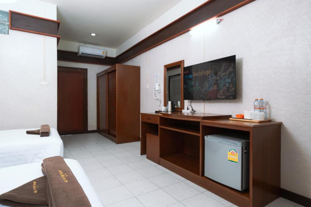 TV a/nebo společenská místnost v ubytování Asia Divers Resort