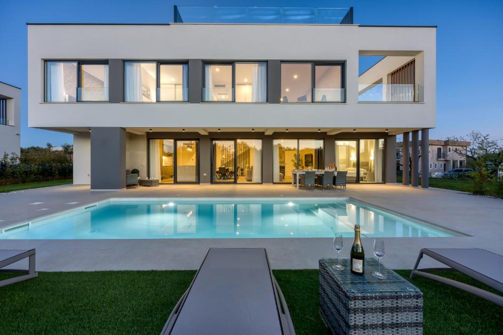 Villa Ivy