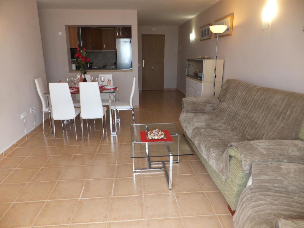 Posedenie v ubytovaní Apartamento Bahia Dorada