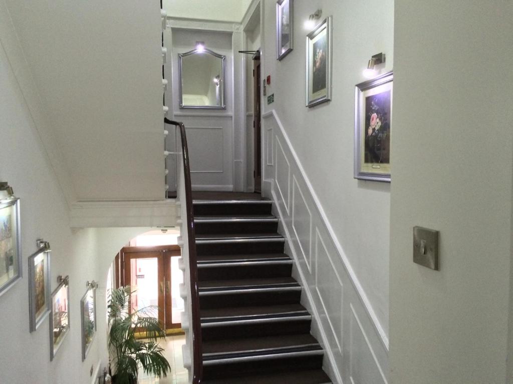 Gallery image of London Continental Hotel in London