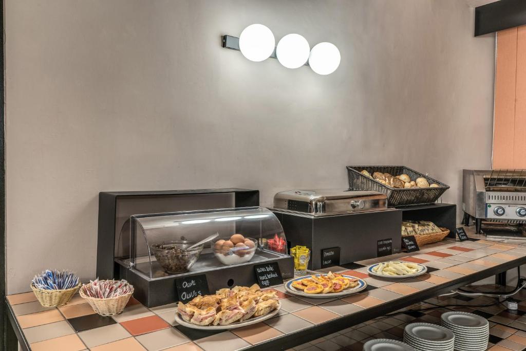 Madison Hotel - Resim 14