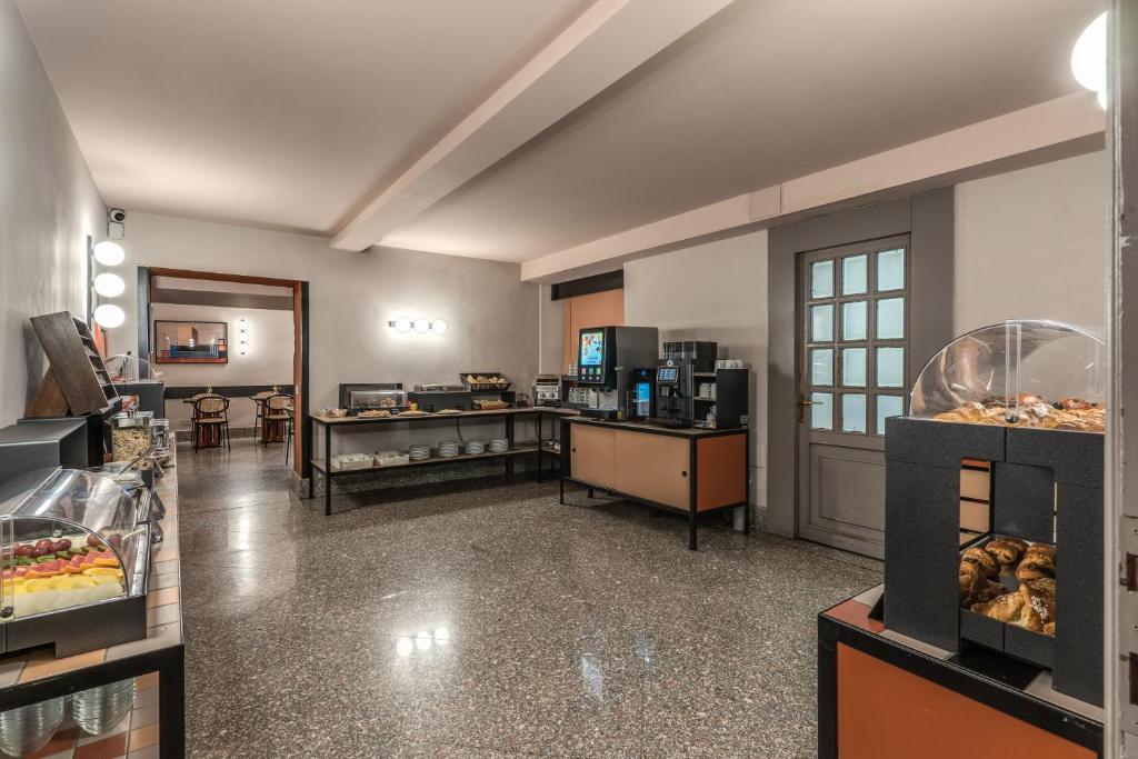 Madison Hotel - Resim 15