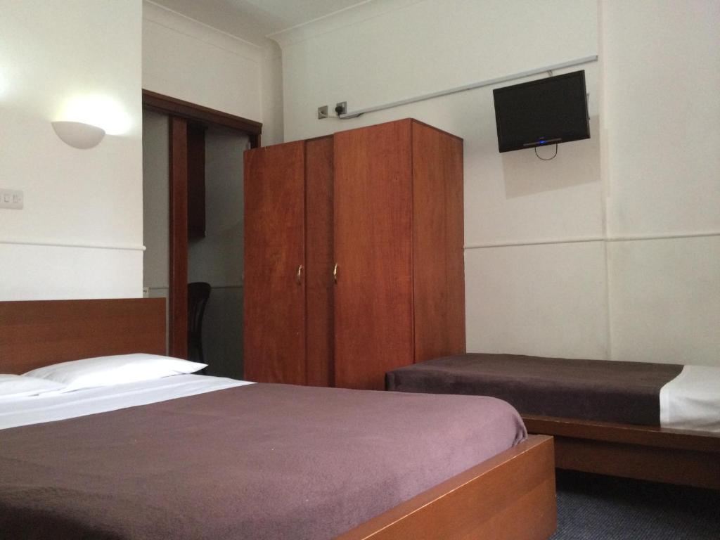 Gallery image of London Continental Hotel in London