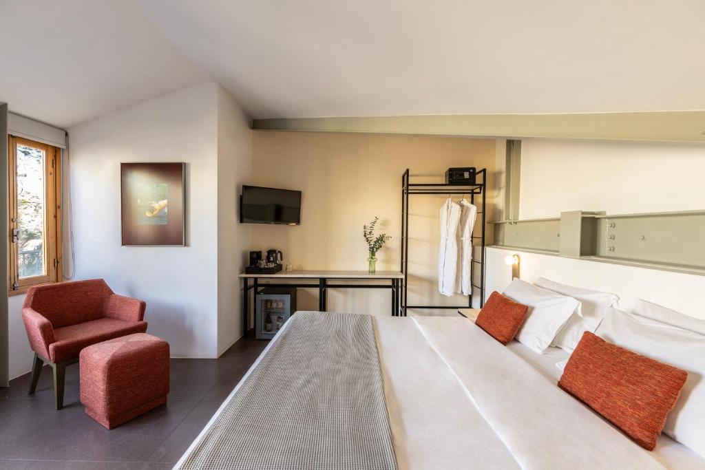 
The Experience Suite
