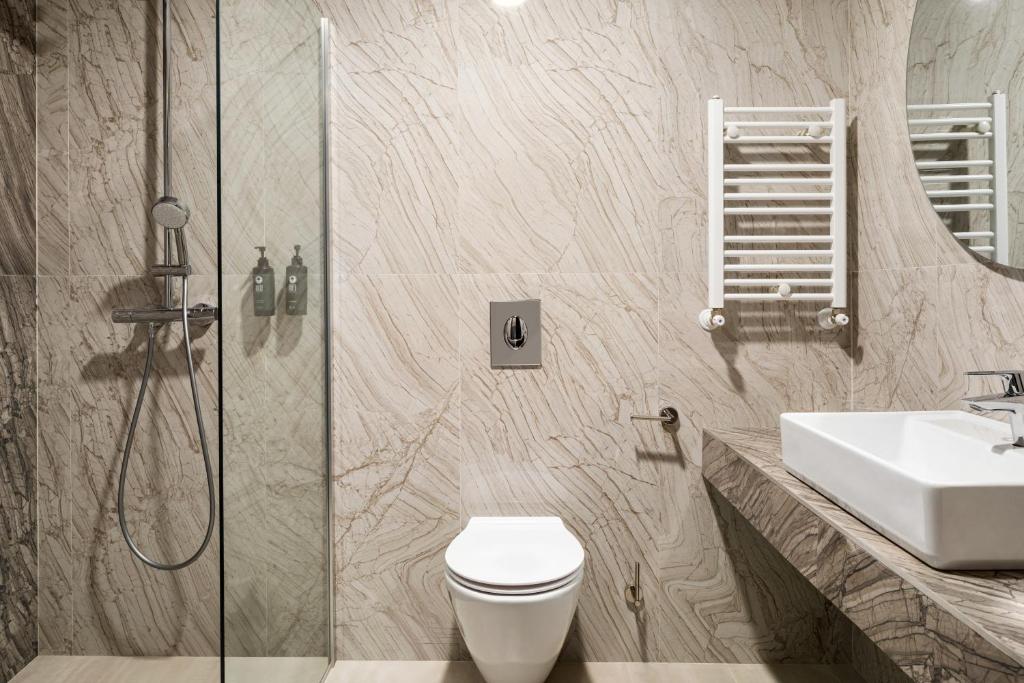 Ramada by Wyndham Bucharest Otopeni Airport - 标准大号床间