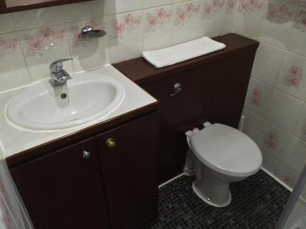 Gallery image of London Continental Hotel in London