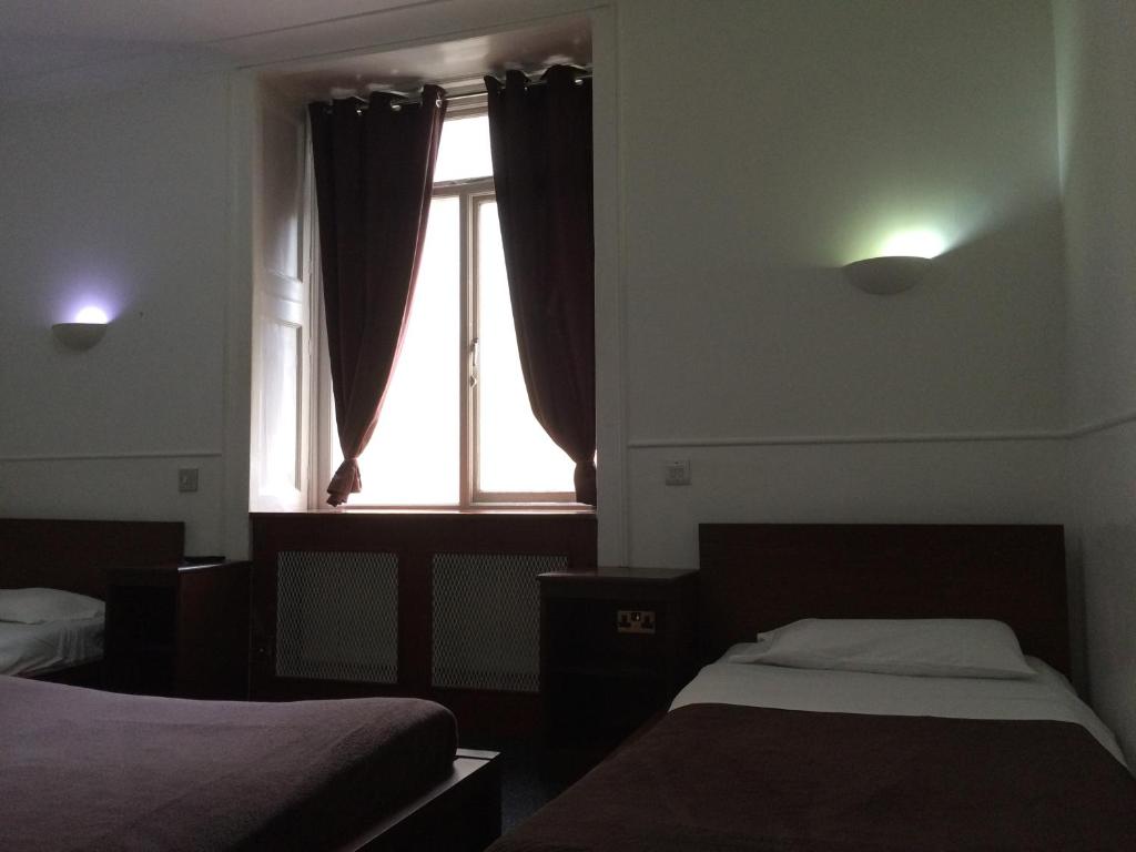Gallery image of London Continental Hotel in London