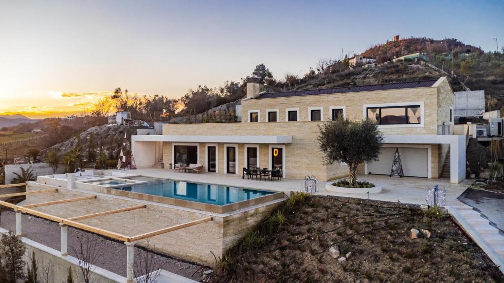 Jerina Mansion