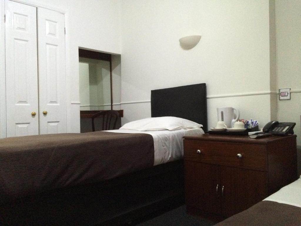 Gallery image of London Continental Hotel in London