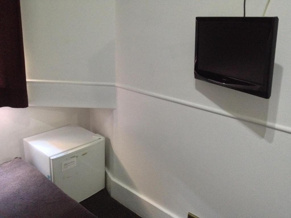 Gallery image of London Continental Hotel in London