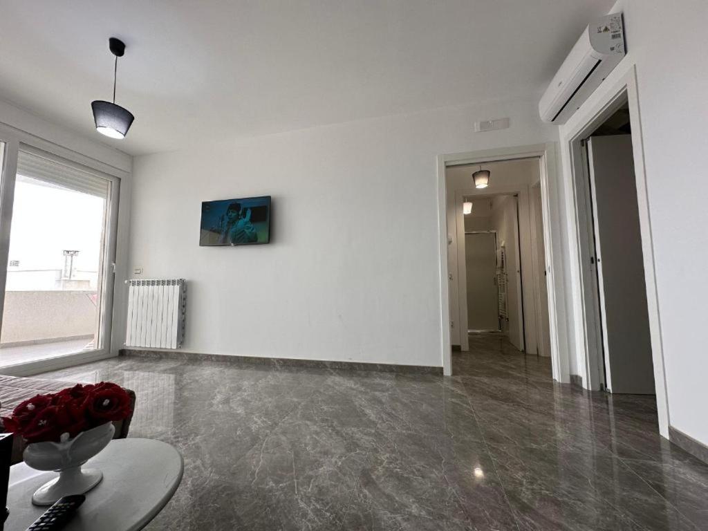 TV a/nebo společenská místnost v ubytování Orizzonte Flat