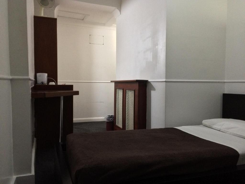 Gallery image of London Continental Hotel in London