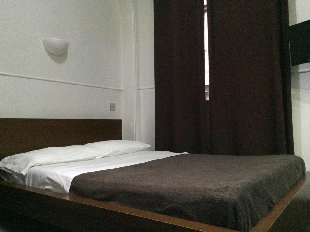 Gallery image of London Continental Hotel in London