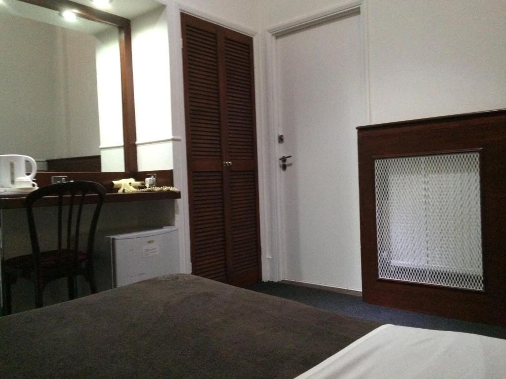 Gallery image of London Continental Hotel in London