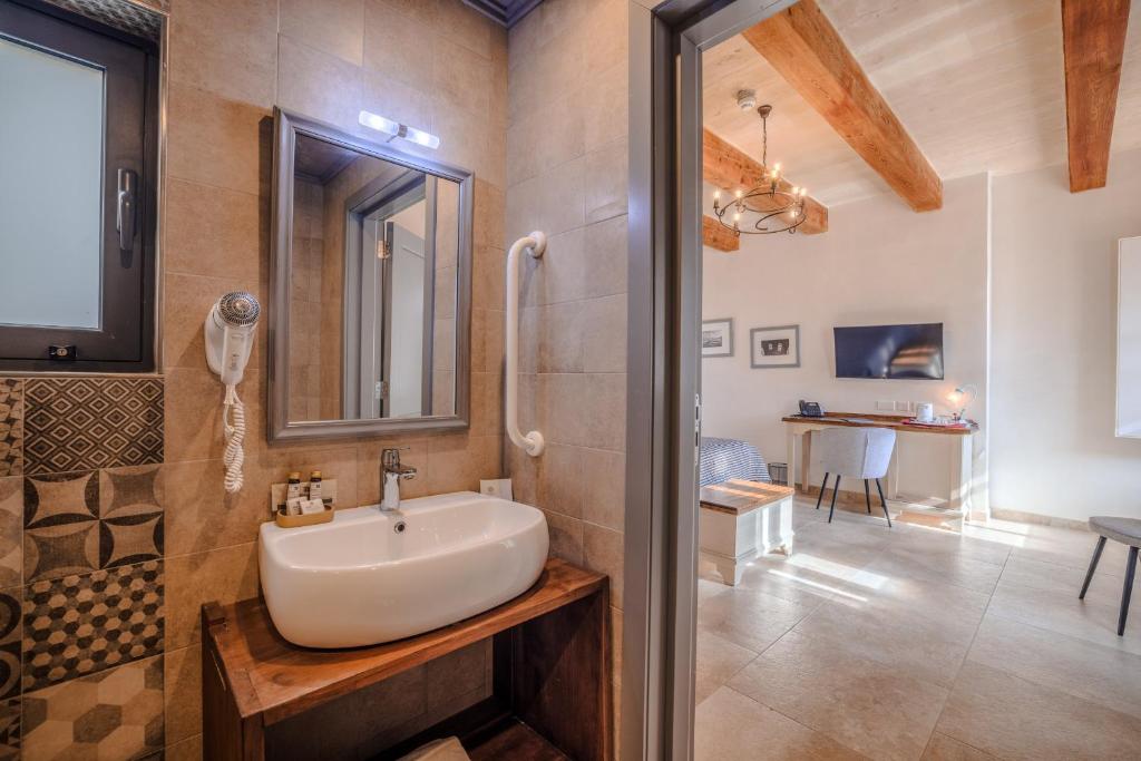 Mulberries - Deluxe Double Or Twin Room