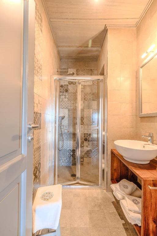 Mulberries - Deluxe Double Room