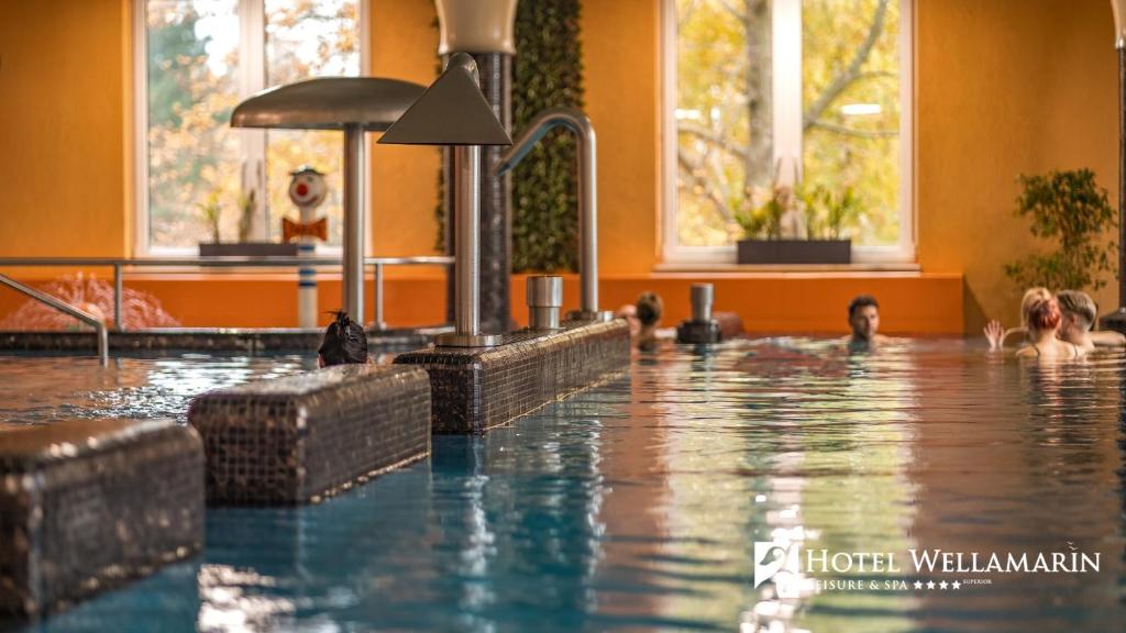 Bazén v ubytování Hotel Wellamarin nebo v jeho okolí