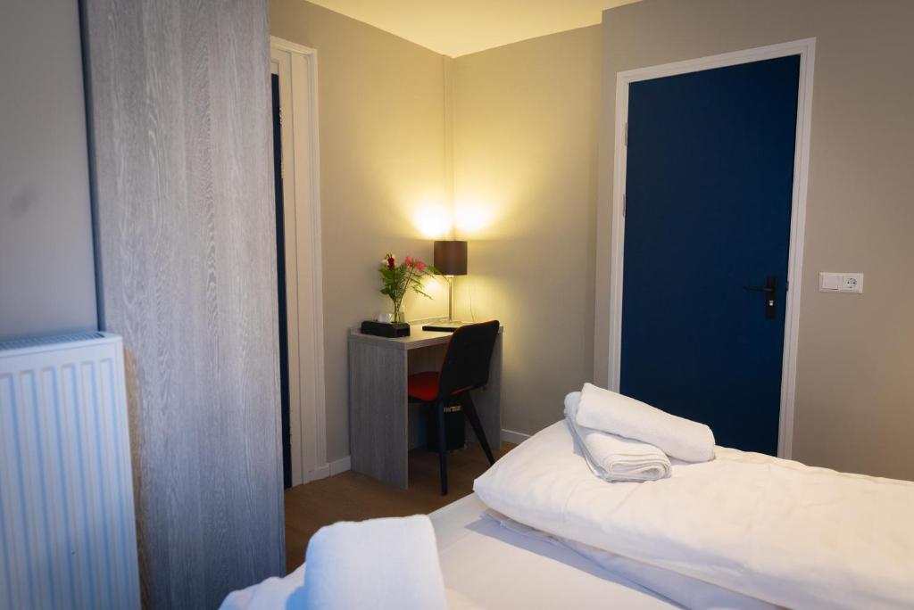 The Crown Hotel - Resim 23