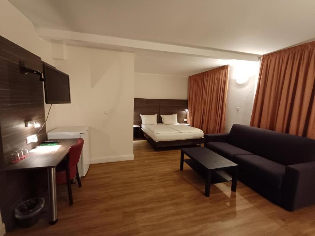 Hotel ARIANA Köln - Resim 3