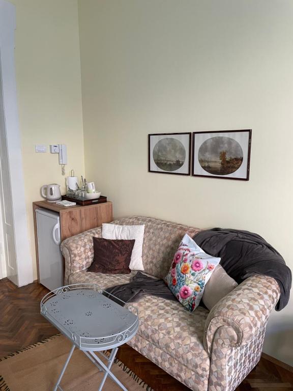Prostor za sedenje u objektu Ergzotic Apartments & Room
